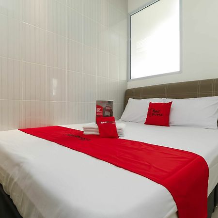 فندق Reddoorz Near Nagoya Hill Batam المظهر الخارجي الصورة