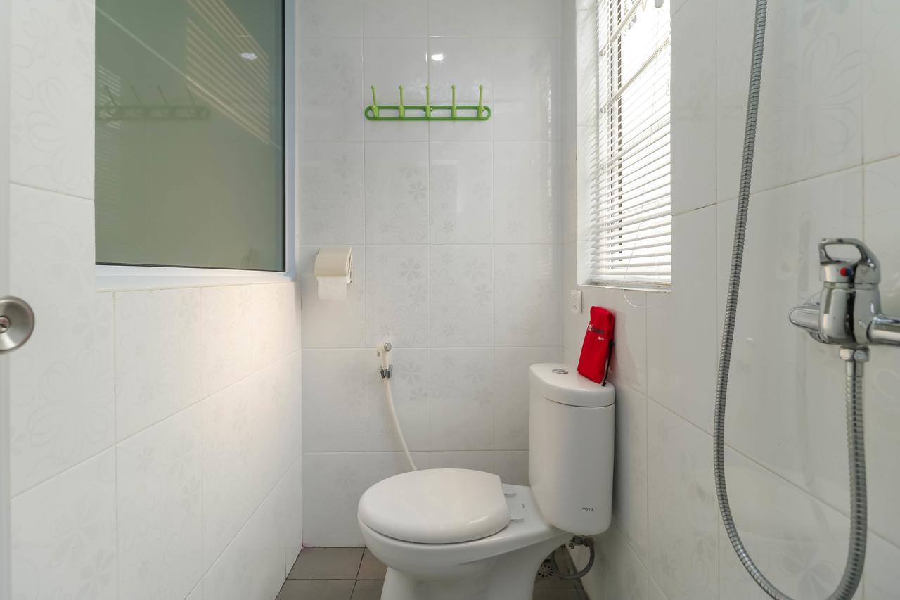 فندق Reddoorz Near Nagoya Hill Batam المظهر الخارجي الصورة