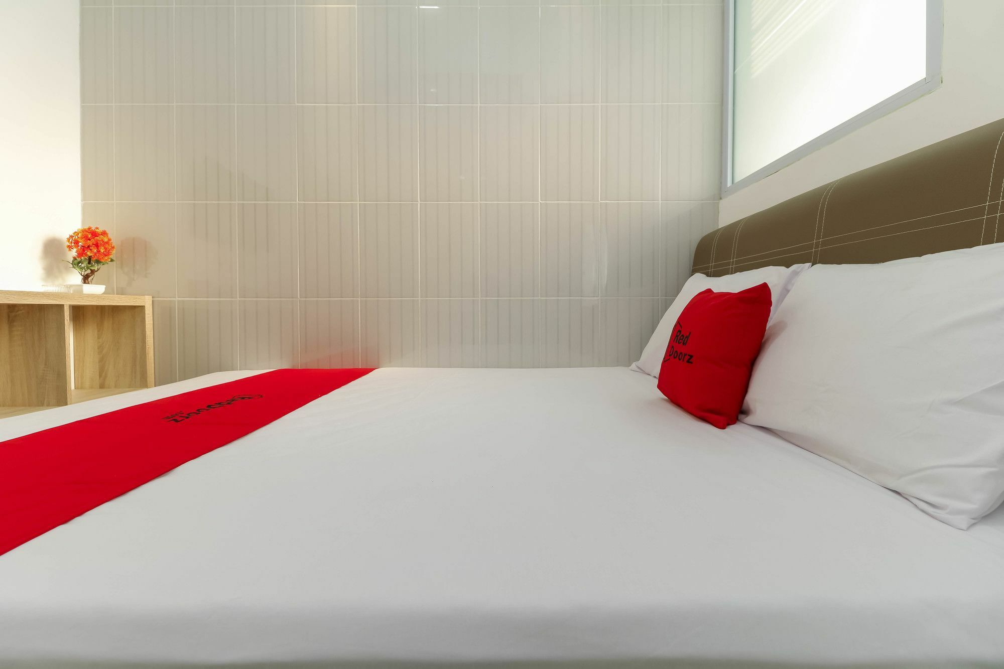 فندق Reddoorz Near Nagoya Hill Batam المظهر الخارجي الصورة