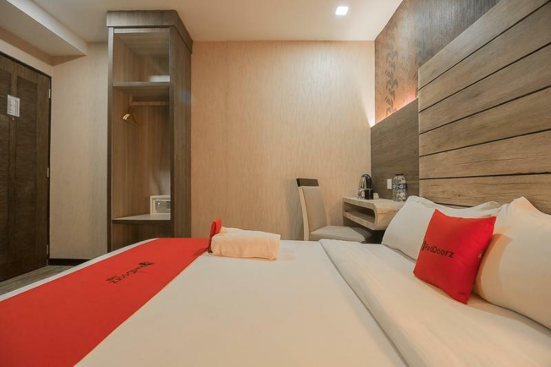 فندق Reddoorz Near Nagoya Hill Batam المظهر الخارجي الصورة